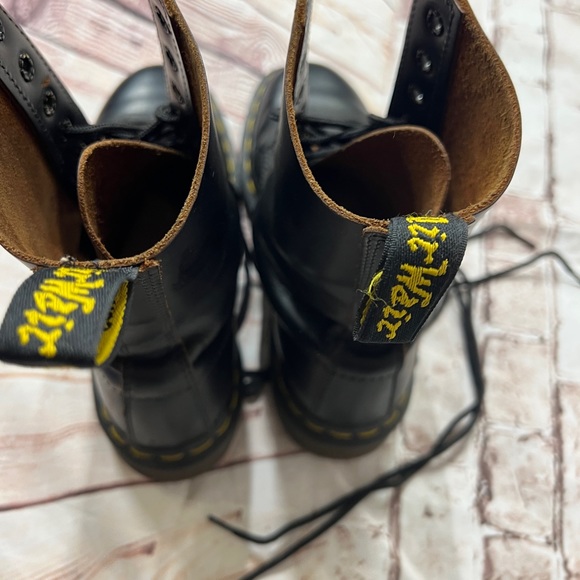 Black genuine leather dr Martens - Picture 2 of 6